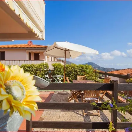 La Loggia Di Vanda - Goelba شقة *